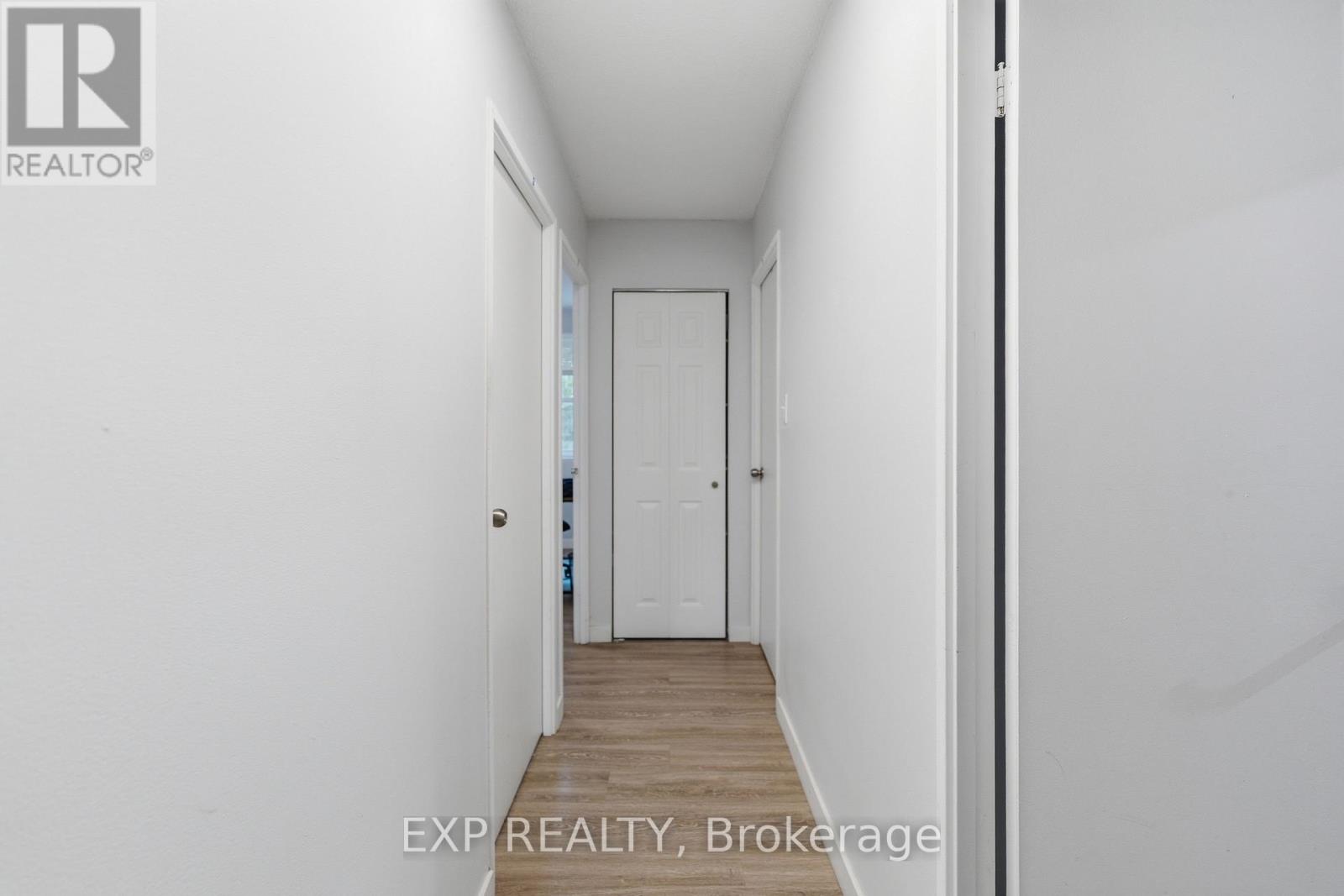 #3 91 WESTMOUNT ROAD N - 23