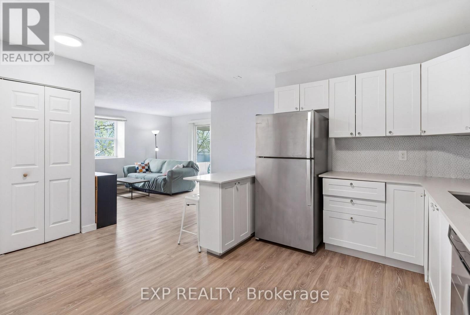 #3 91 WESTMOUNT ROAD N - 31