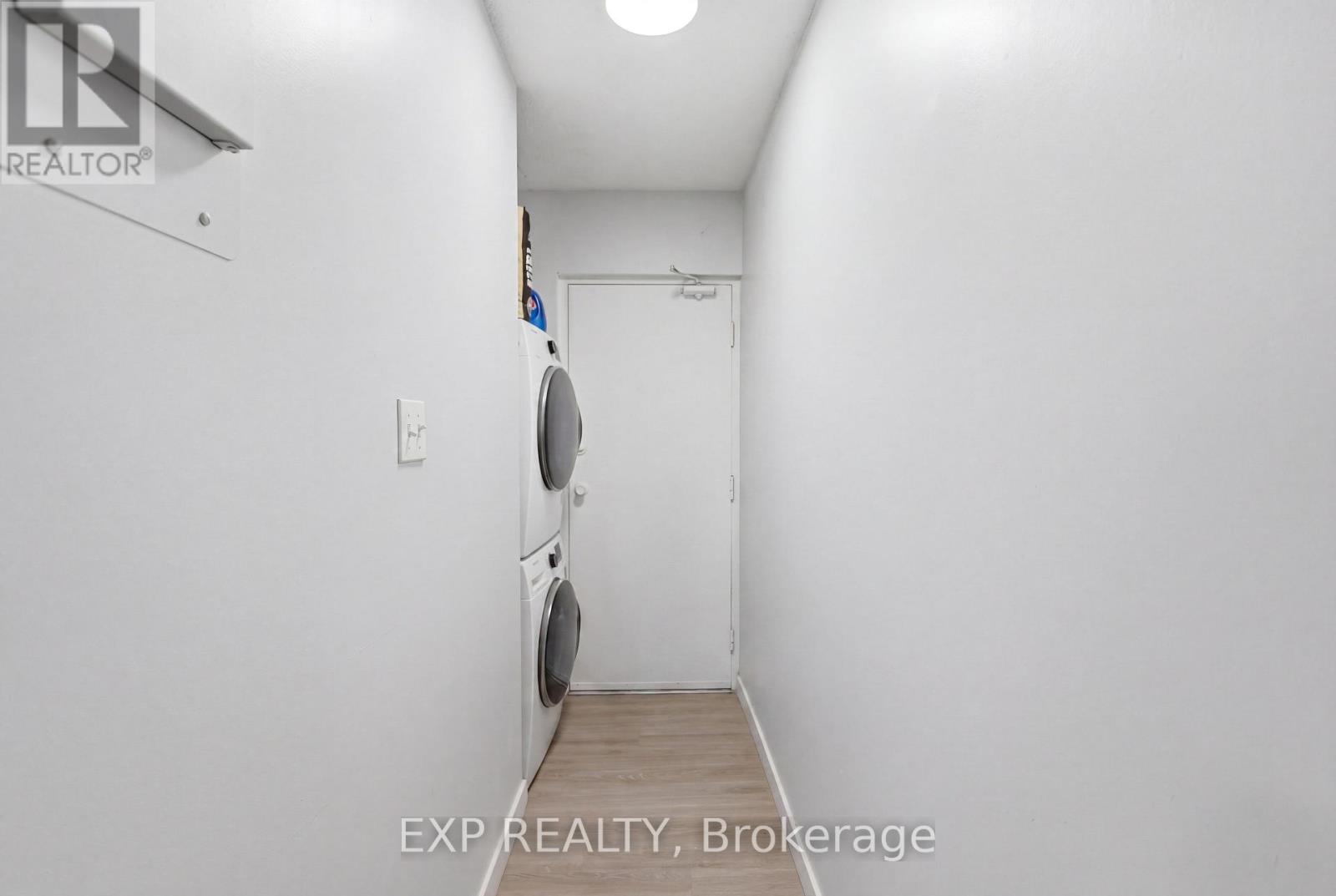 #3 91 WESTMOUNT ROAD N - 35