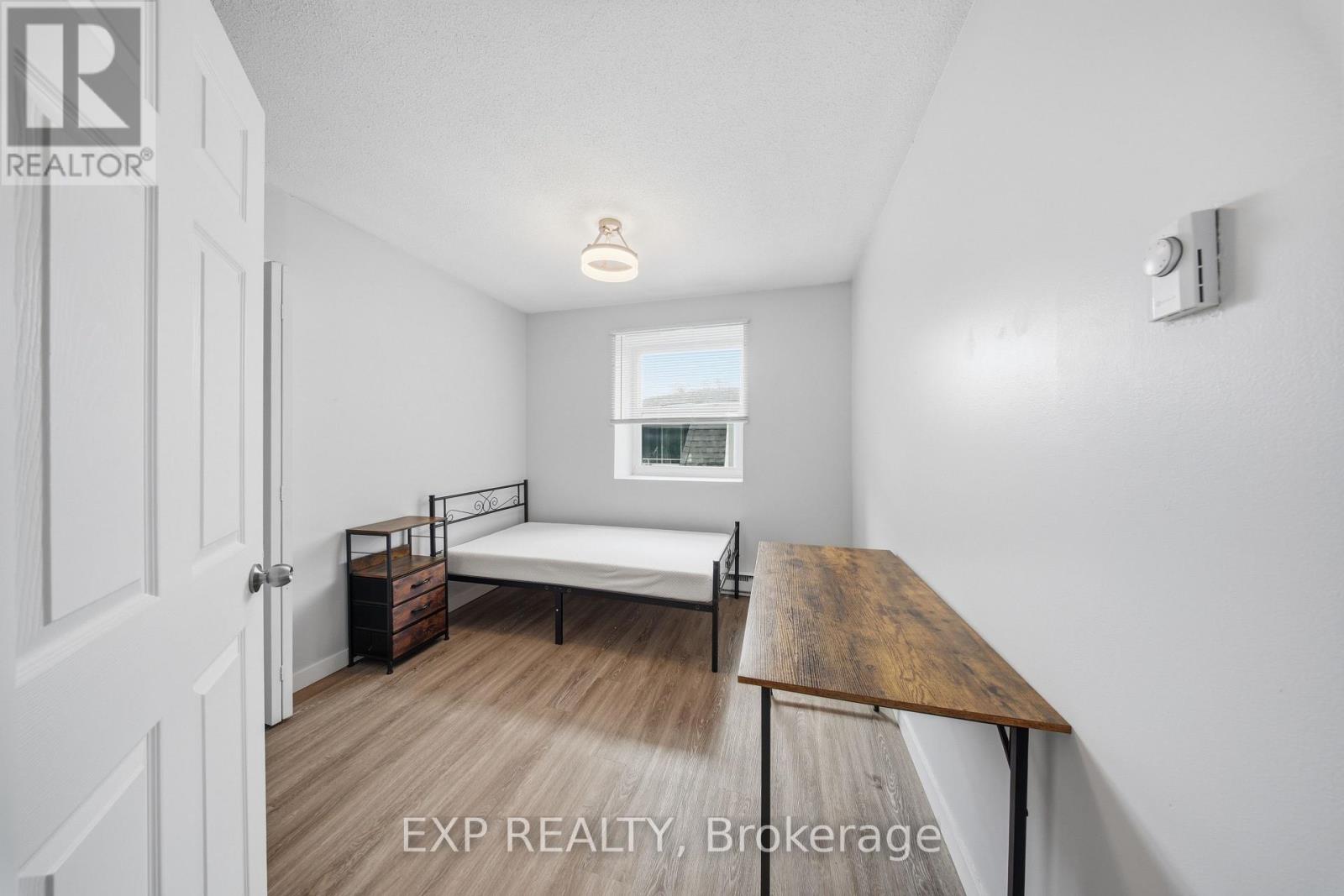 #3 91 WESTMOUNT ROAD N - 20
