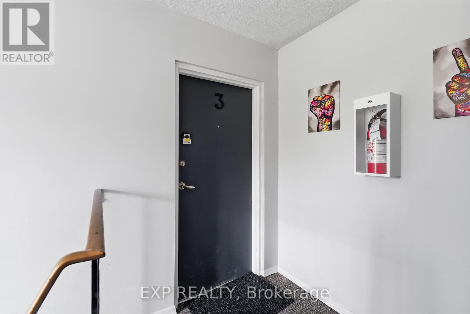#3 91 WESTMOUNT ROAD N - 9