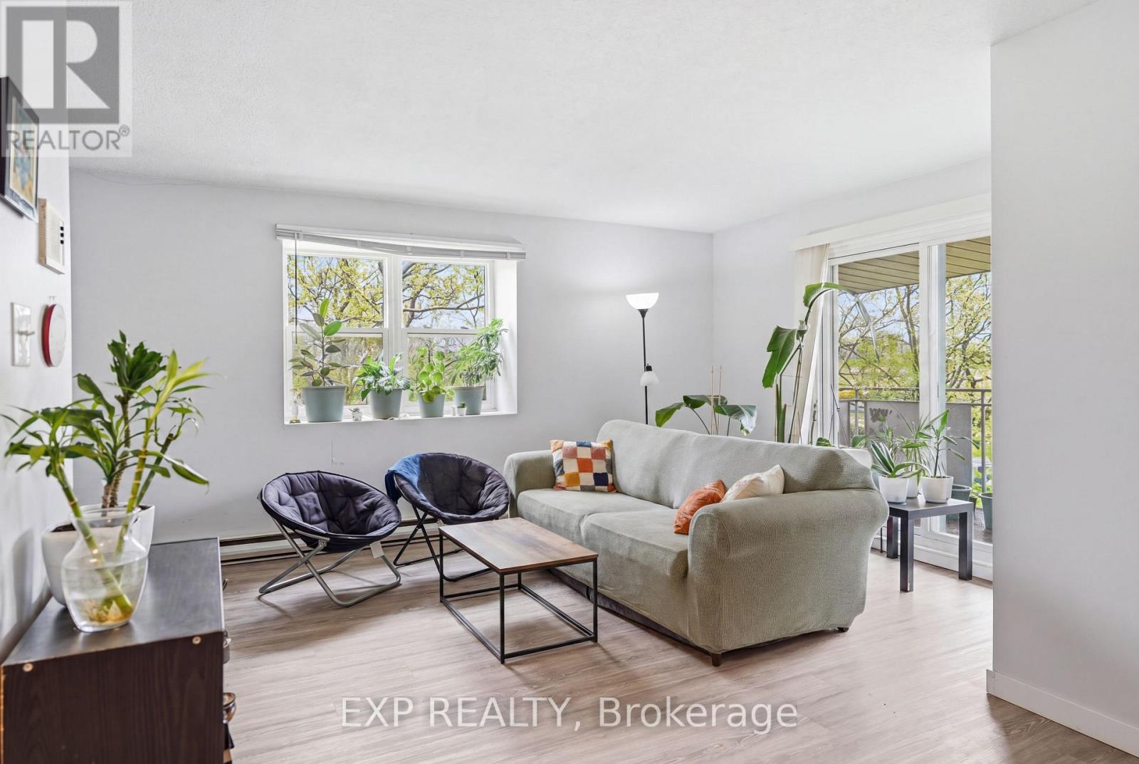 #3 91 WESTMOUNT ROAD N - 32