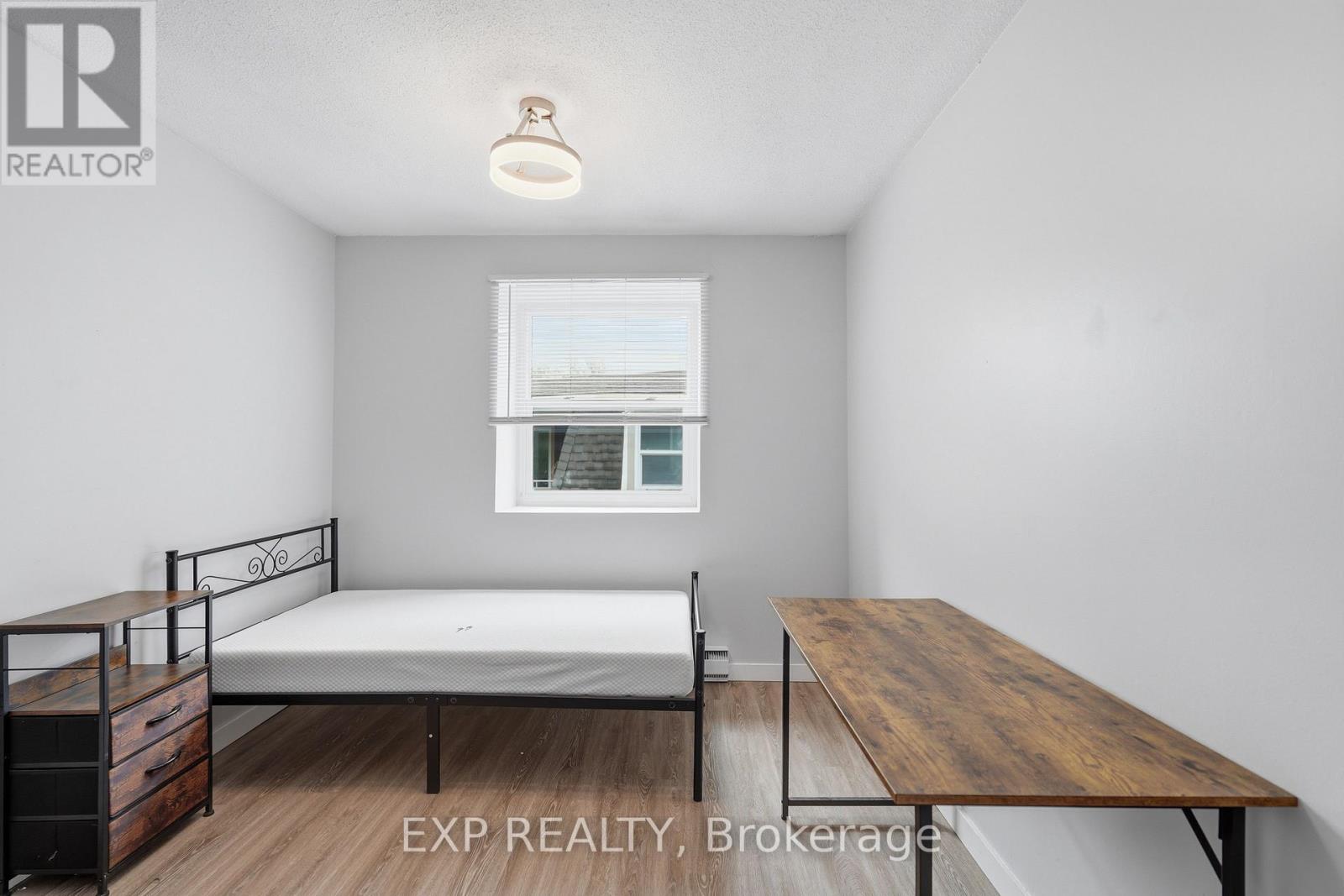 #3 91 WESTMOUNT ROAD N - 30