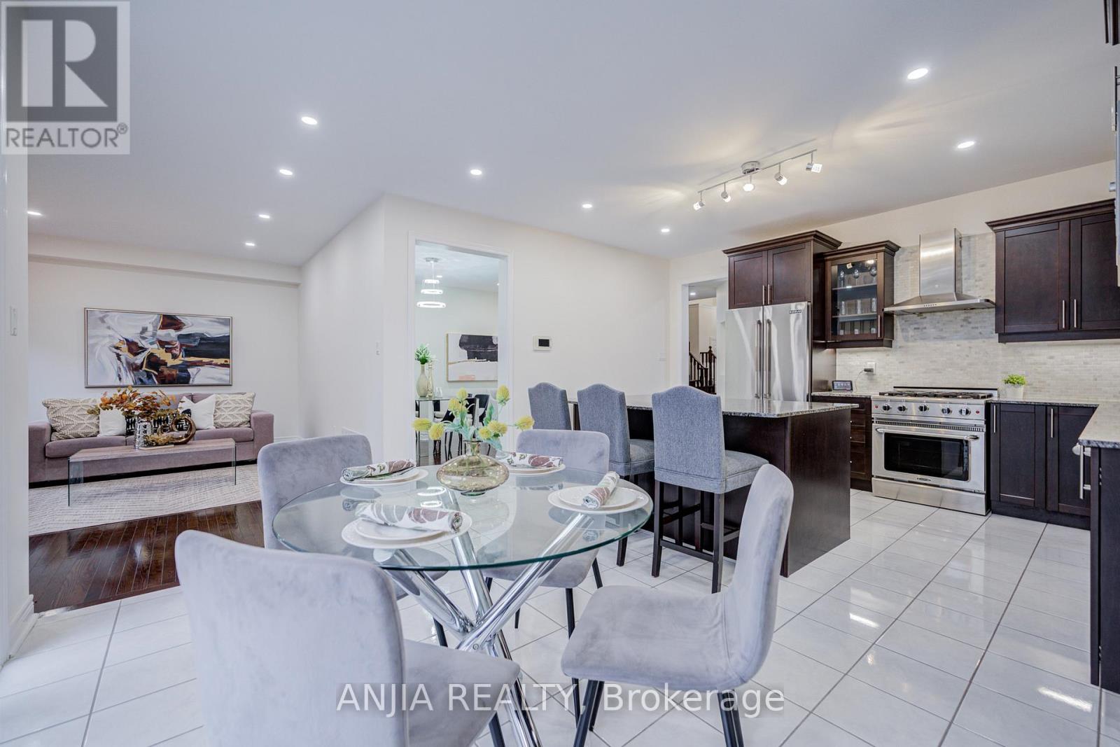 186 ASCALON DRIVE - 13