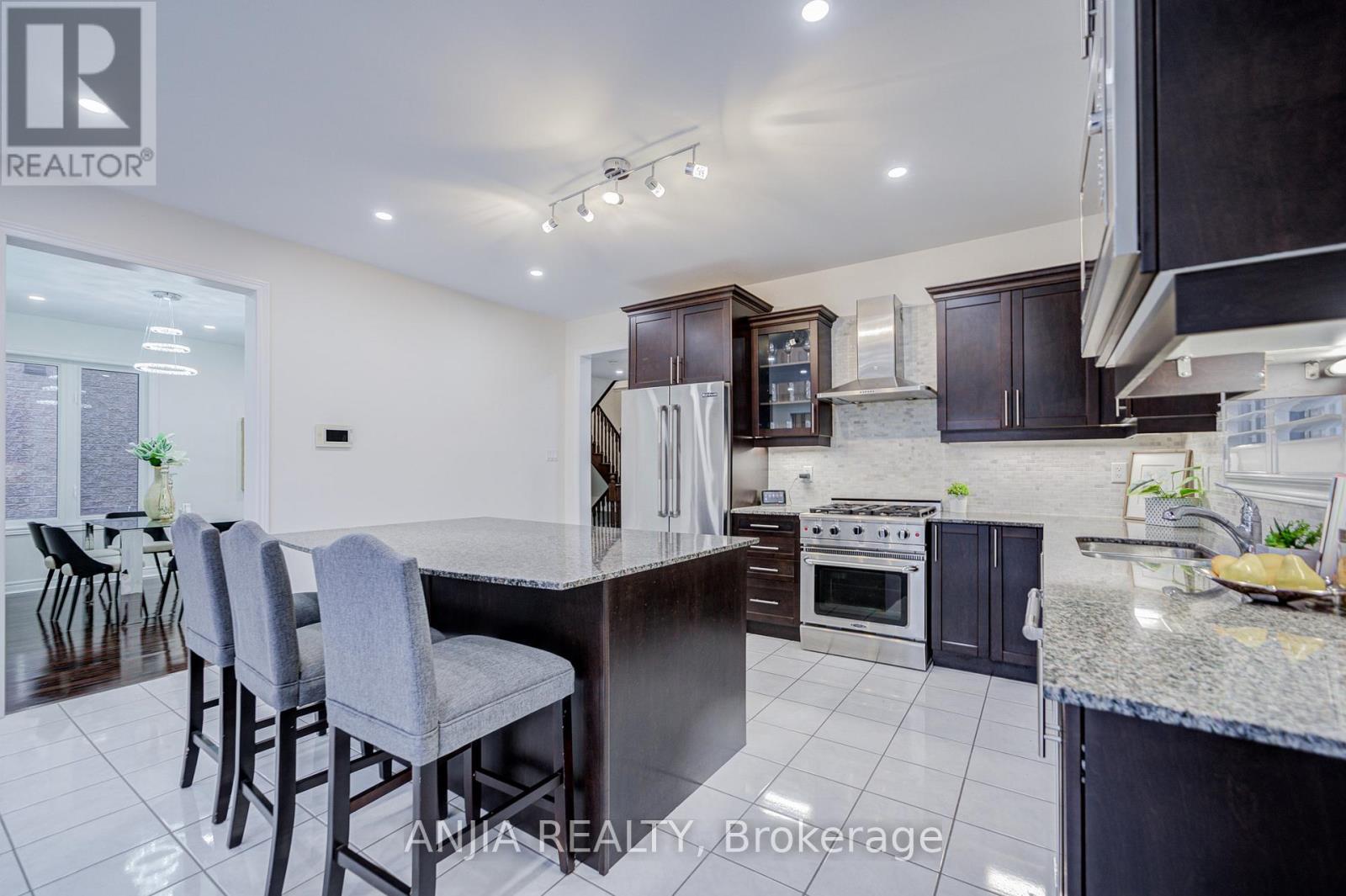 186 ASCALON DRIVE - 18