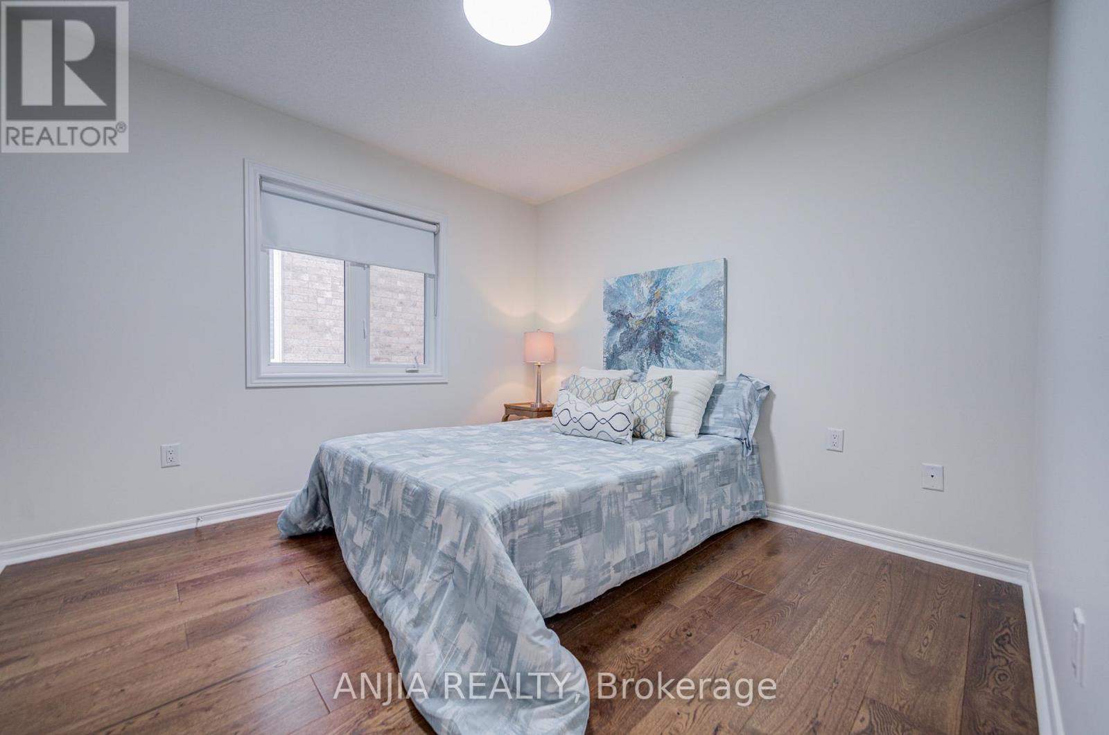 186 ASCALON DRIVE - 31