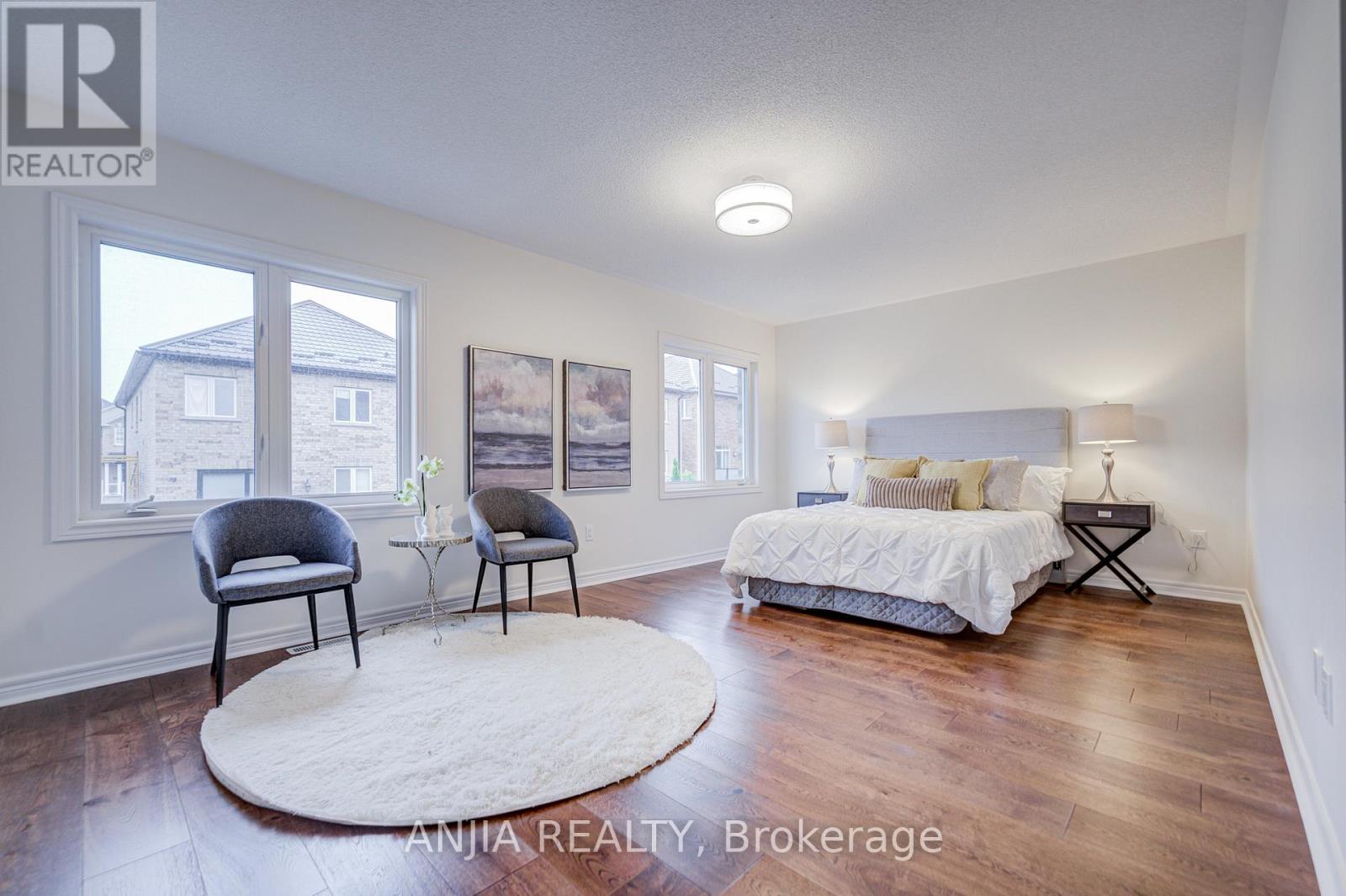 186 ASCALON DRIVE - 32