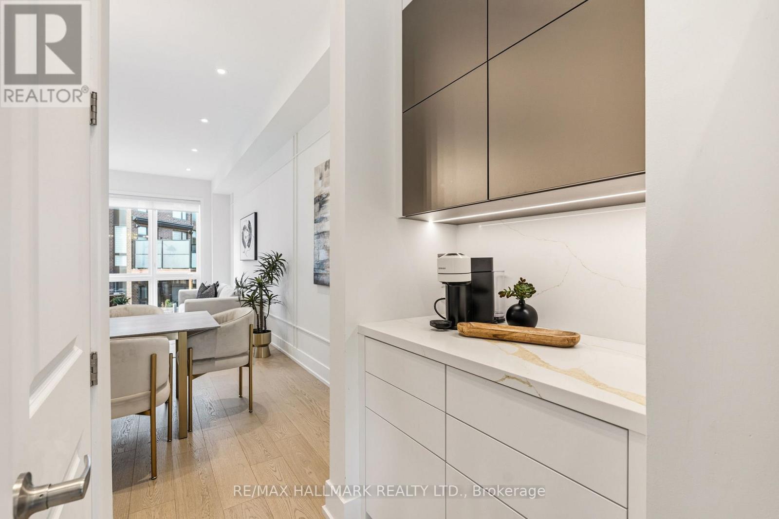 46 CRESTRIDGE DRIVE - 17