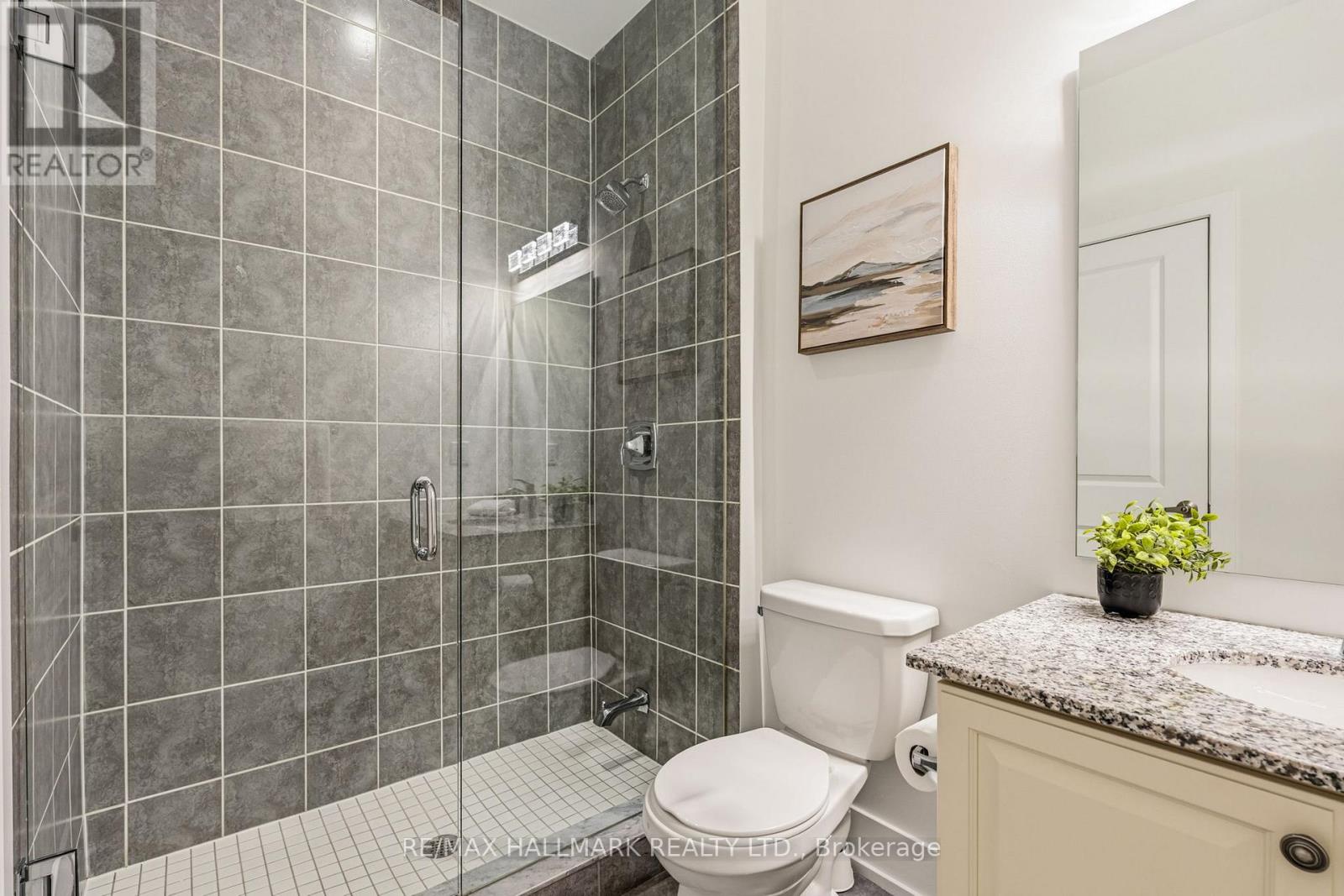 46 CRESTRIDGE DRIVE - 32