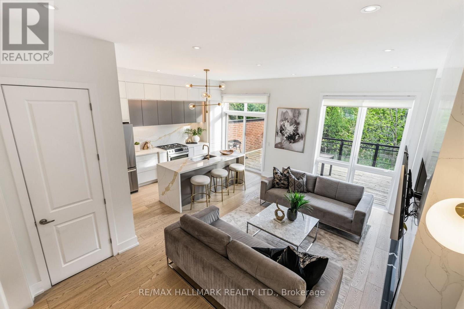 46 CRESTRIDGE DRIVE - 4