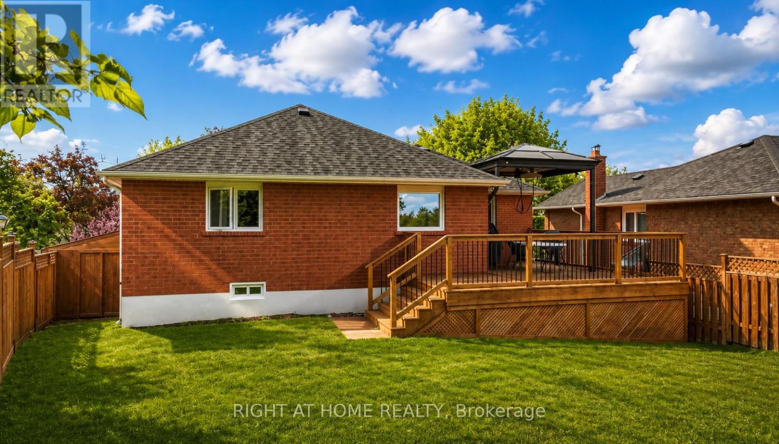 6 COMPTON CRESCENT - 43