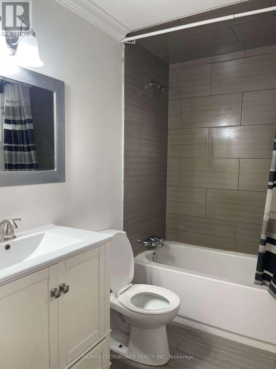 59 CHAUCER CRESCENT - 11
