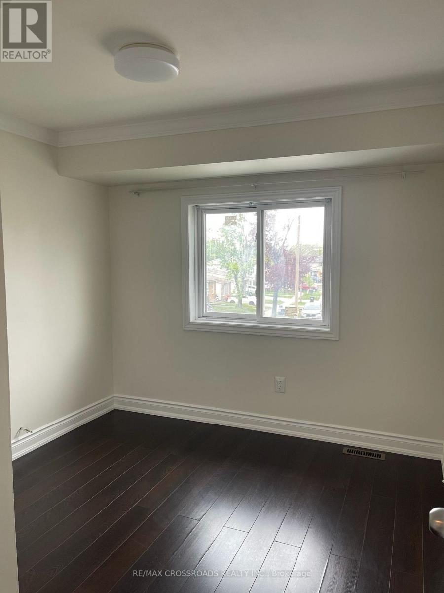 59 CHAUCER CRESCENT - 8