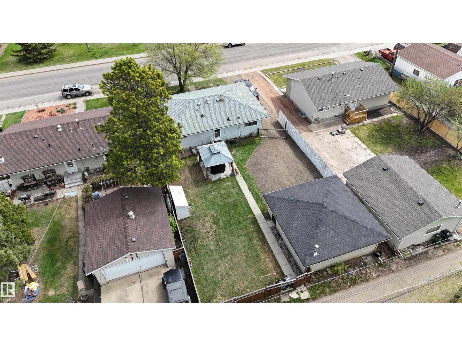 13312 137 ST NW - 31