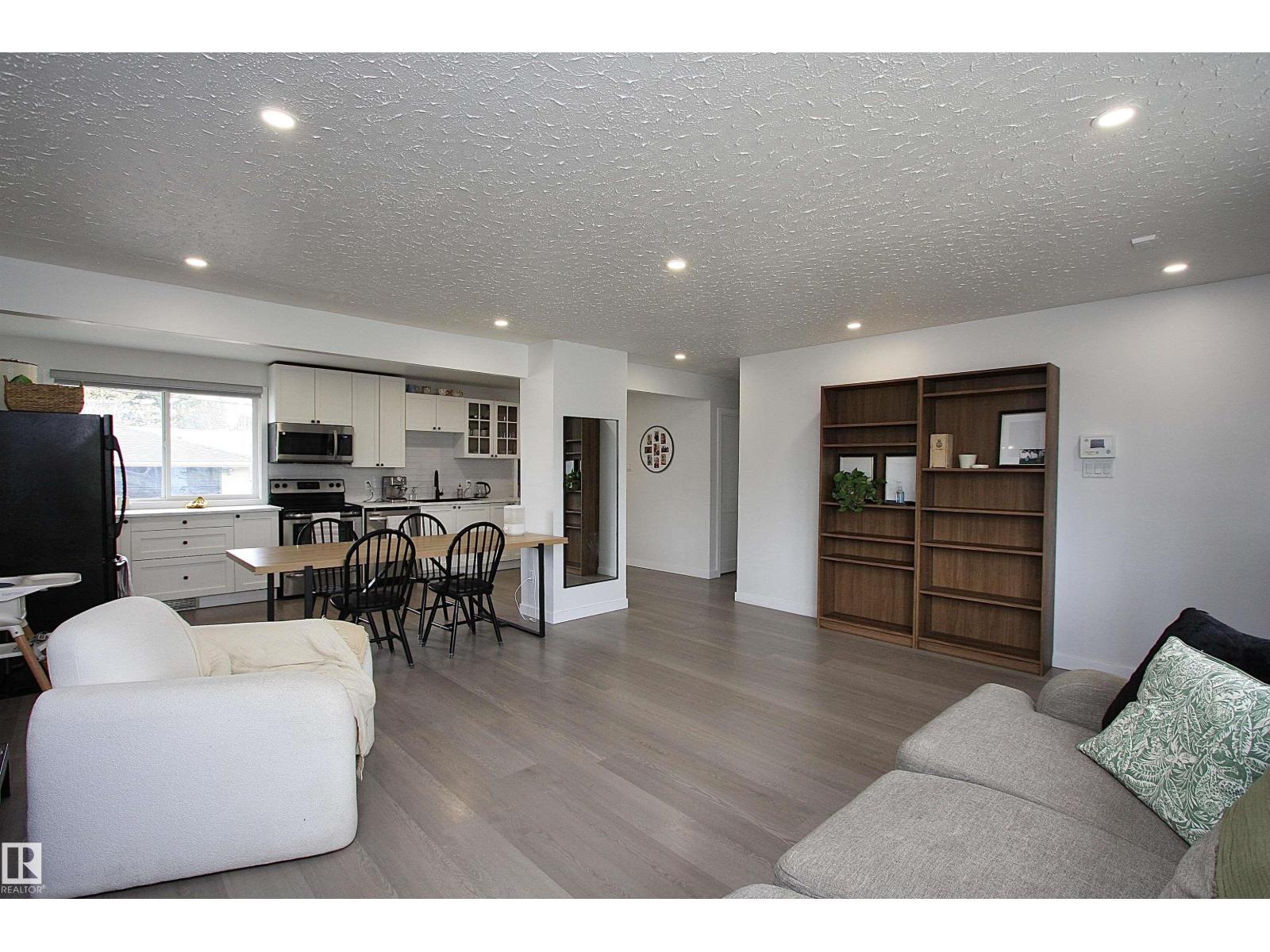 13312 137 ST NW - 14