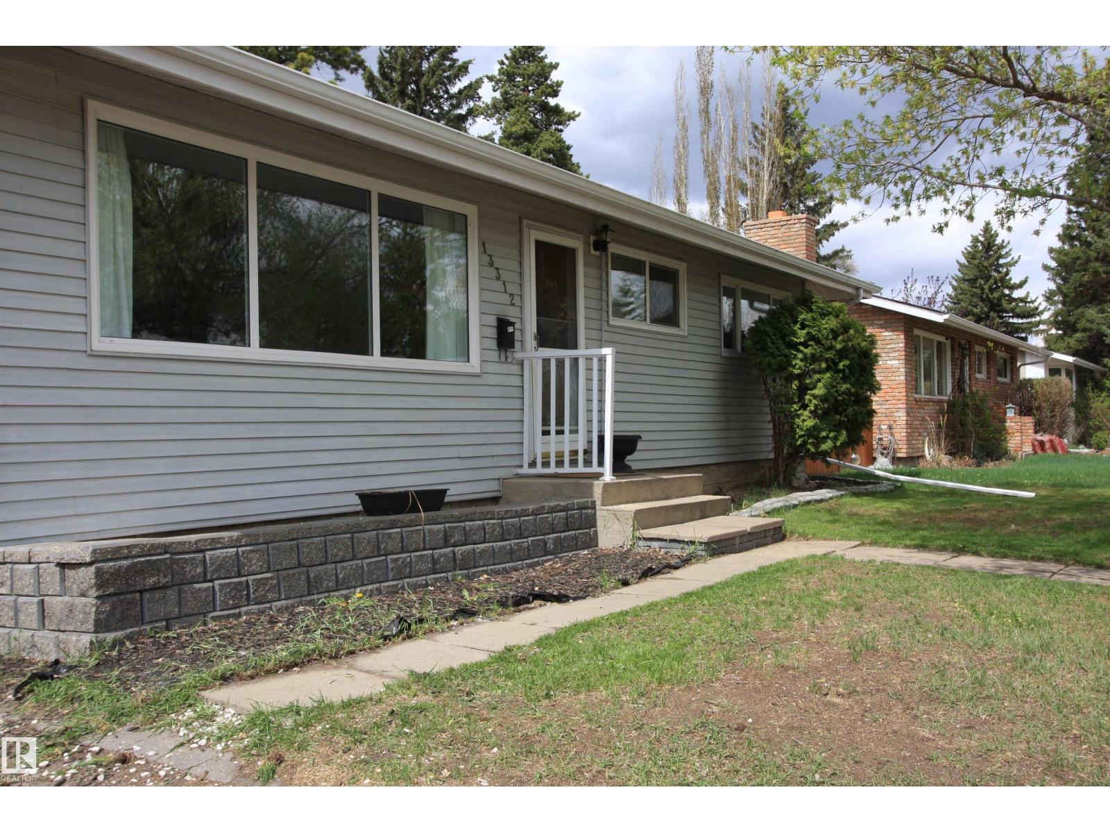 13312 137 ST NW - 9