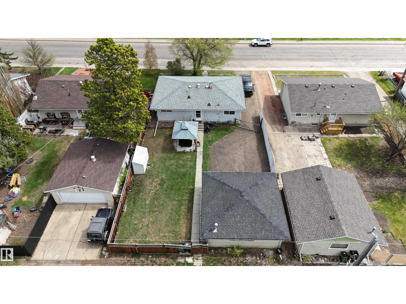 13312 137 ST NW - 30