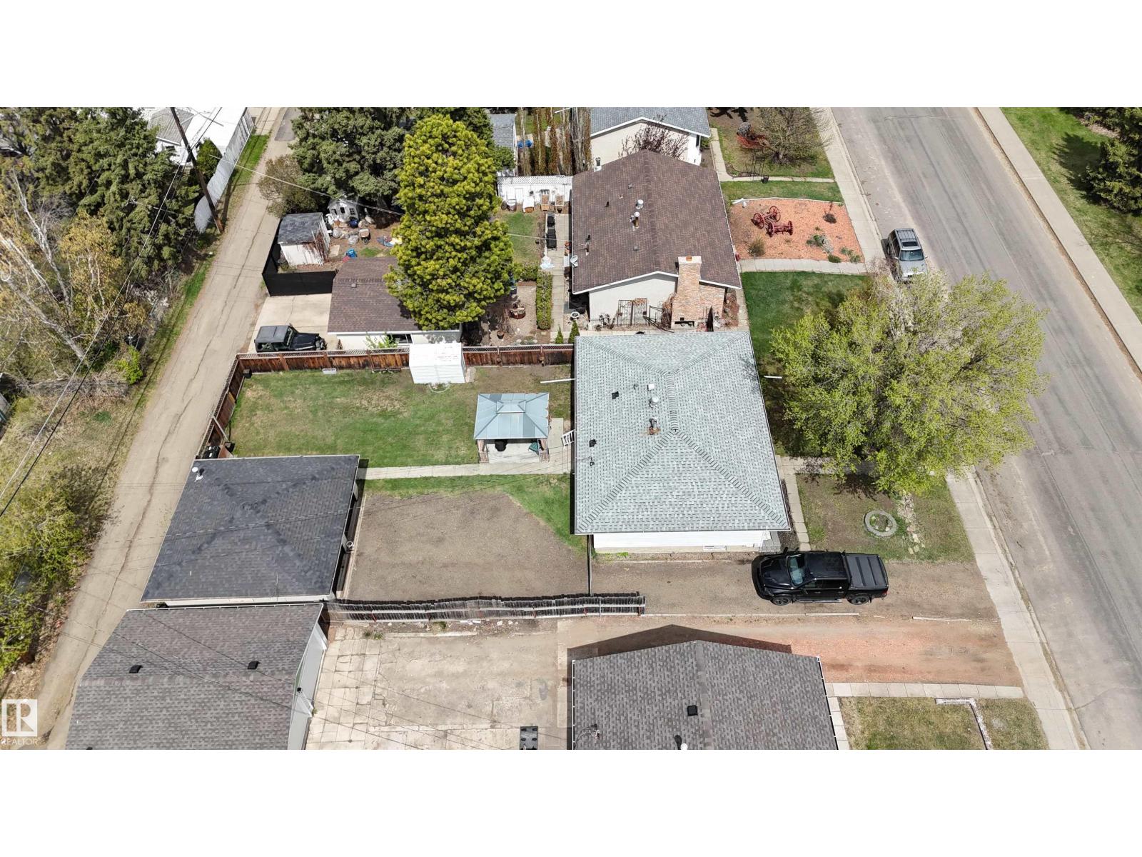 13312 137 ST NW - 34