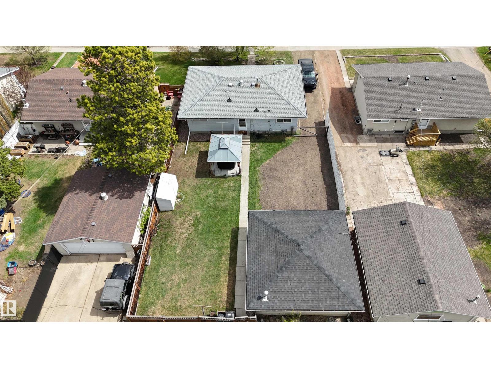 13312 137 ST NW - 37