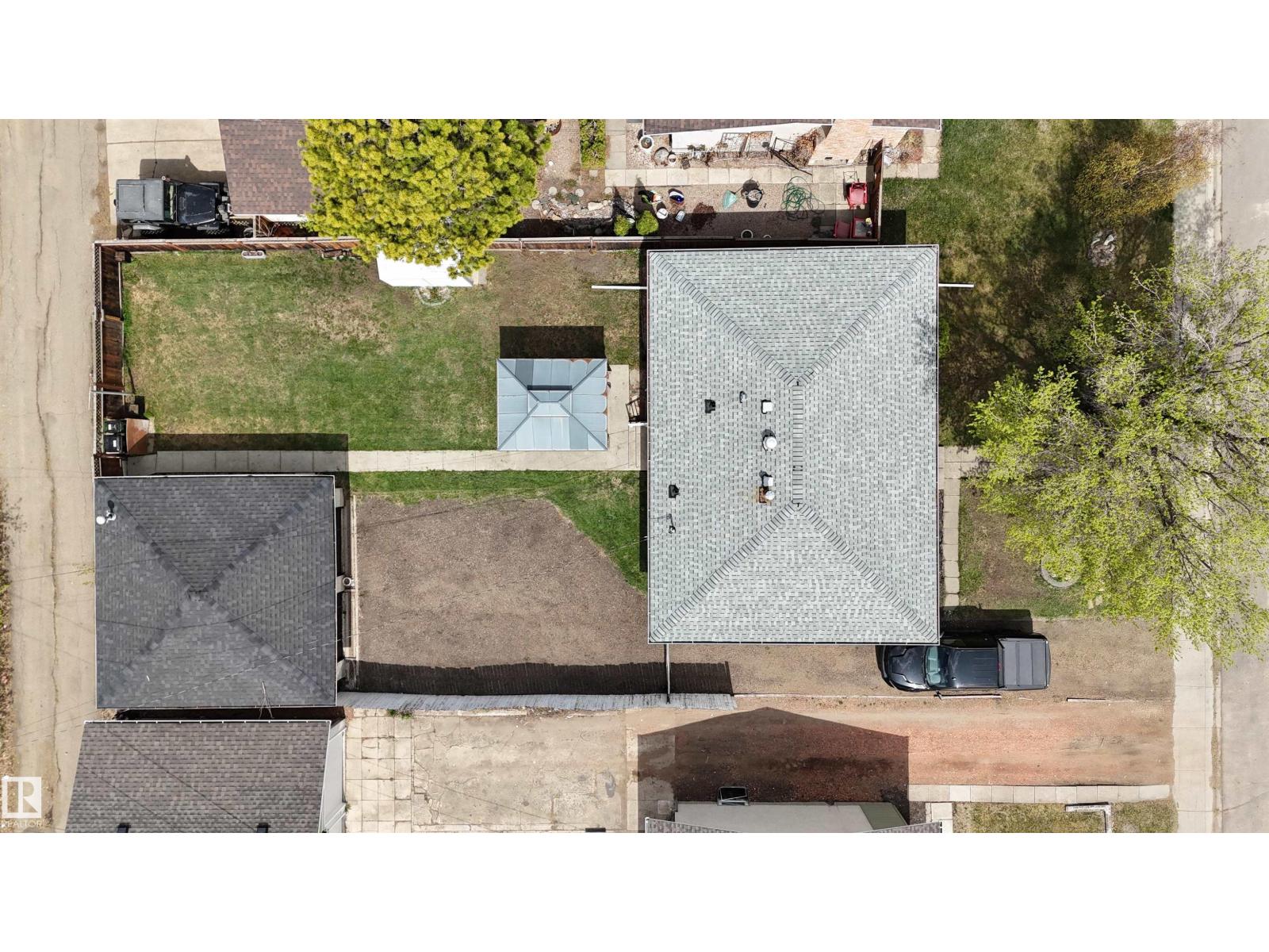 13312 137 ST NW - 33