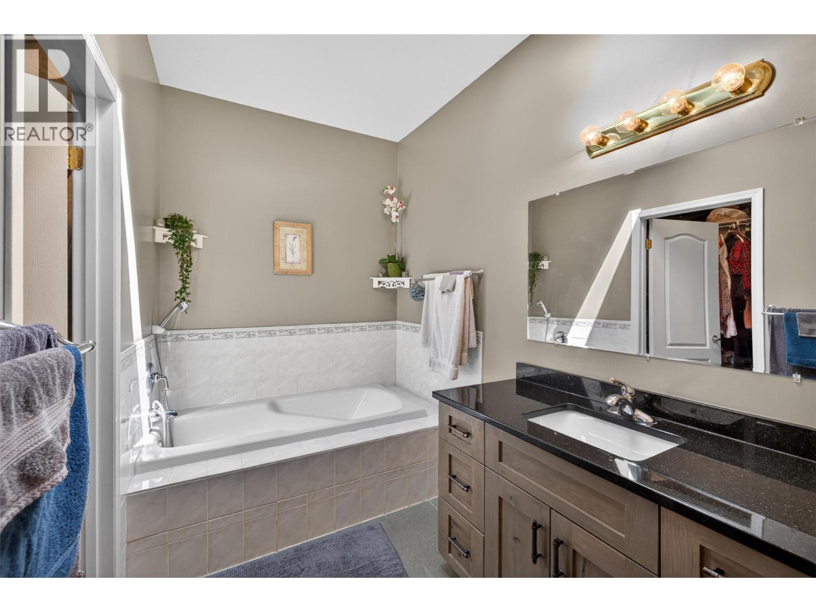 27 - 640 Upper Lakeview Road, Invermere