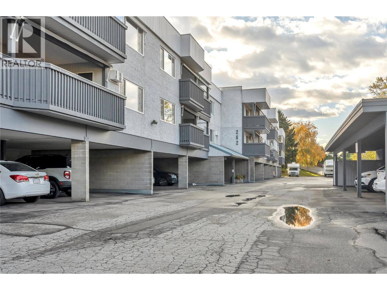 201 262 Kinney Avenue, Penticton