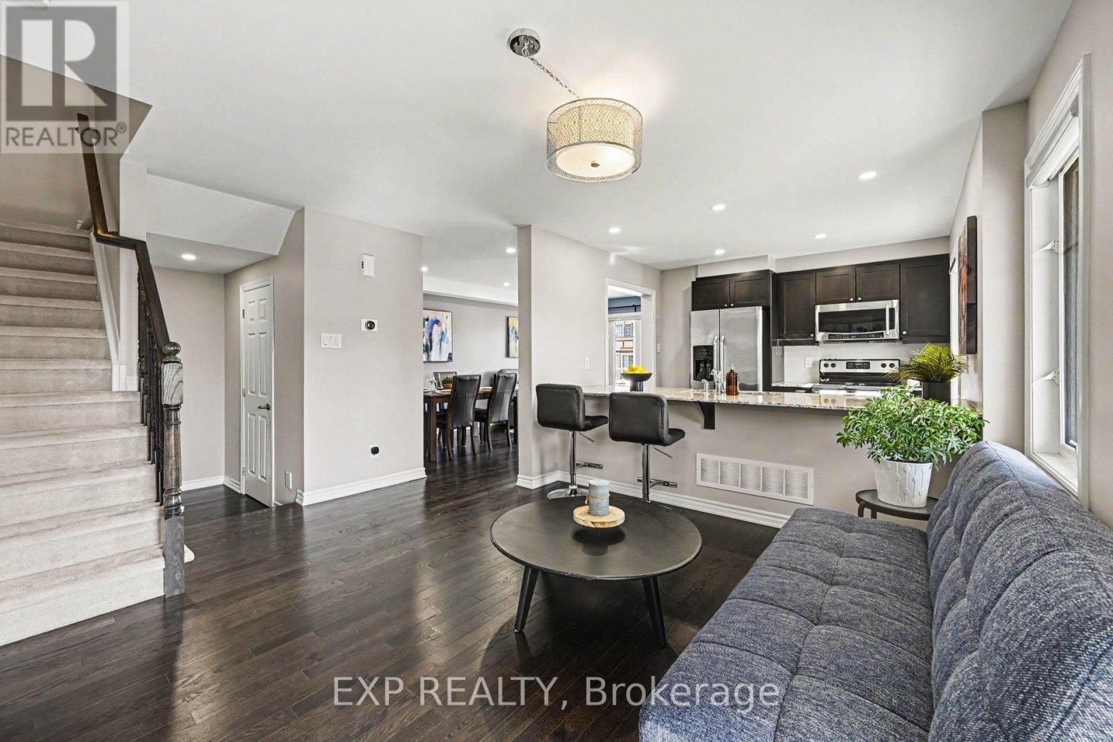 2 Bed, 3 Bath House for Sale in Ottawa – 28 STREAMBANK STREET, Ottawa – MLS# X13168068 - Image 11
