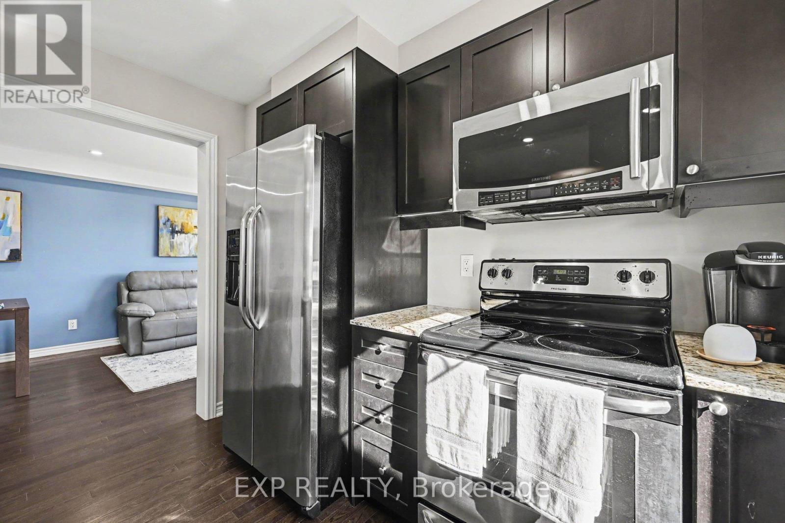 28 STREAMBANK STREET - 14