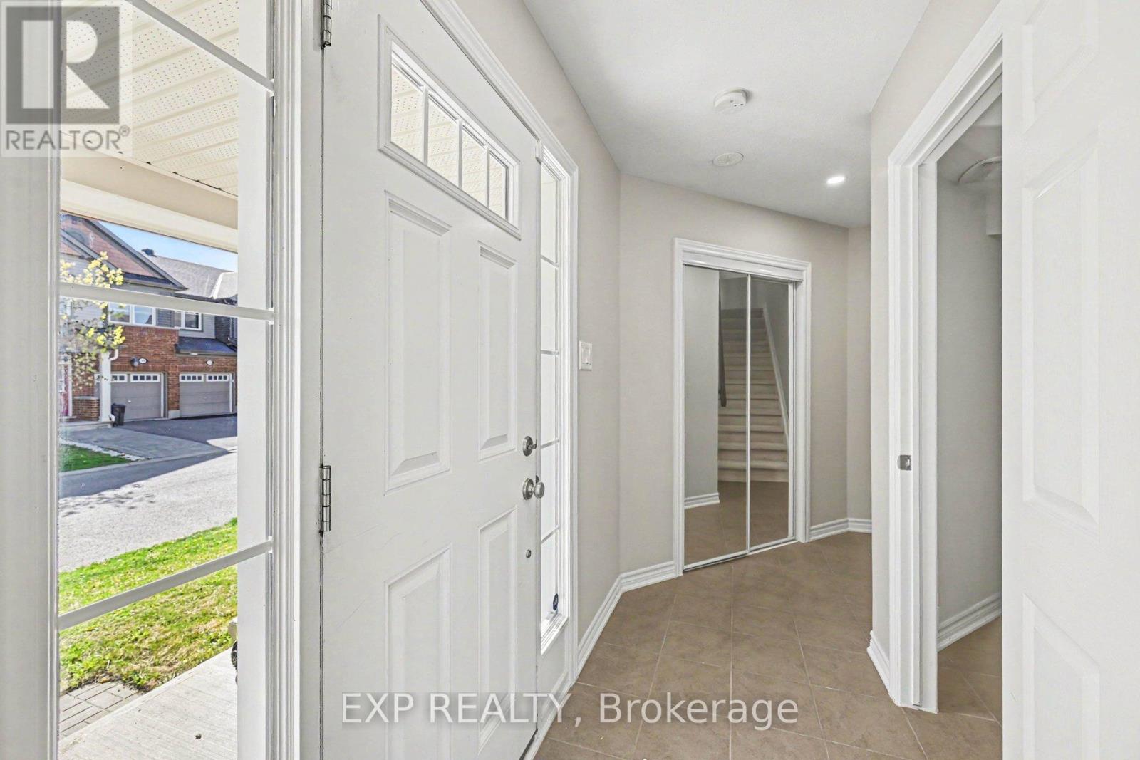 28 STREAMBANK STREET - 7