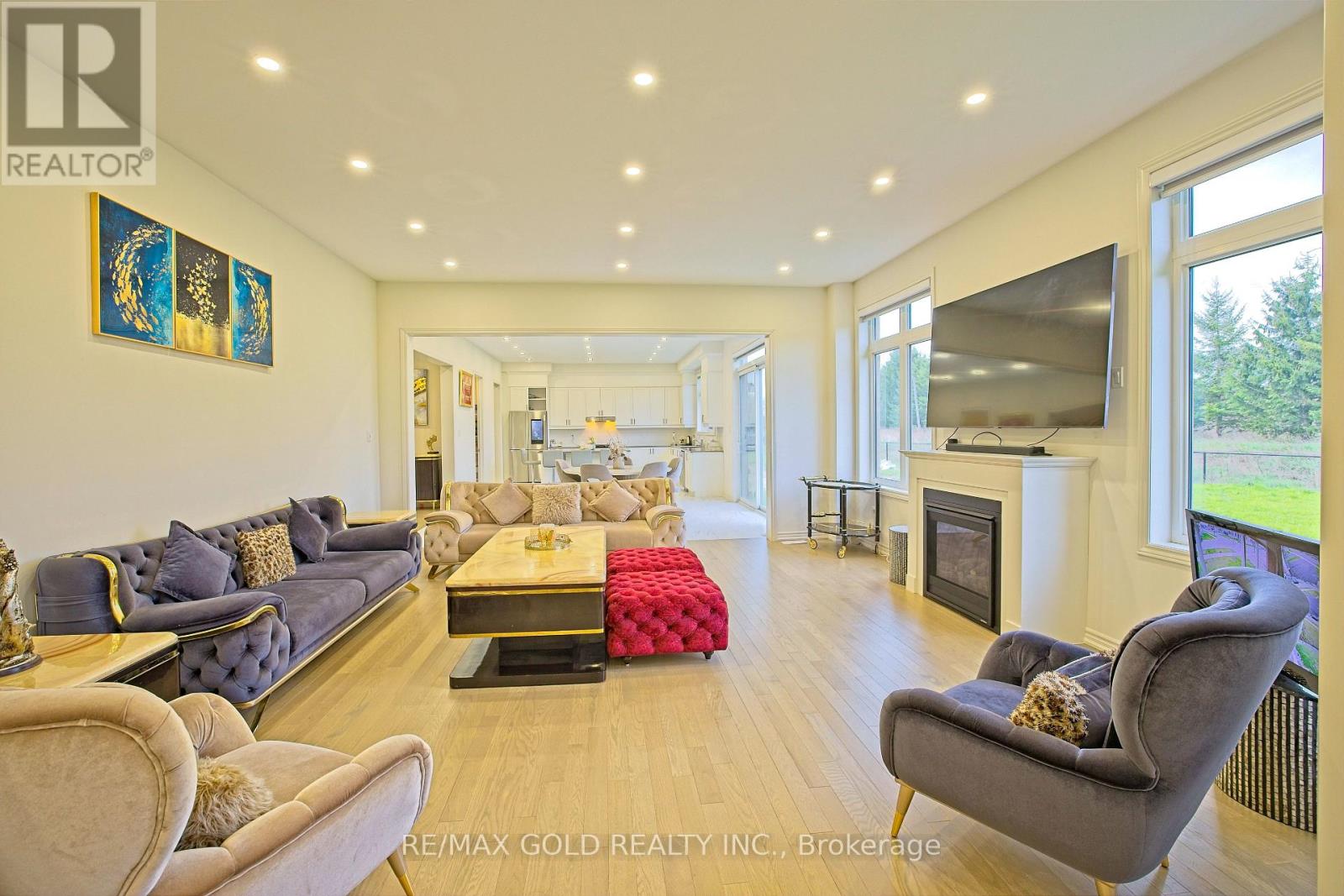 19 MARIGOLD BOULEVARD - 25