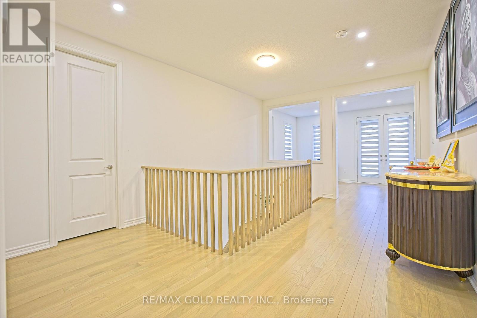 19 MARIGOLD BOULEVARD - 28