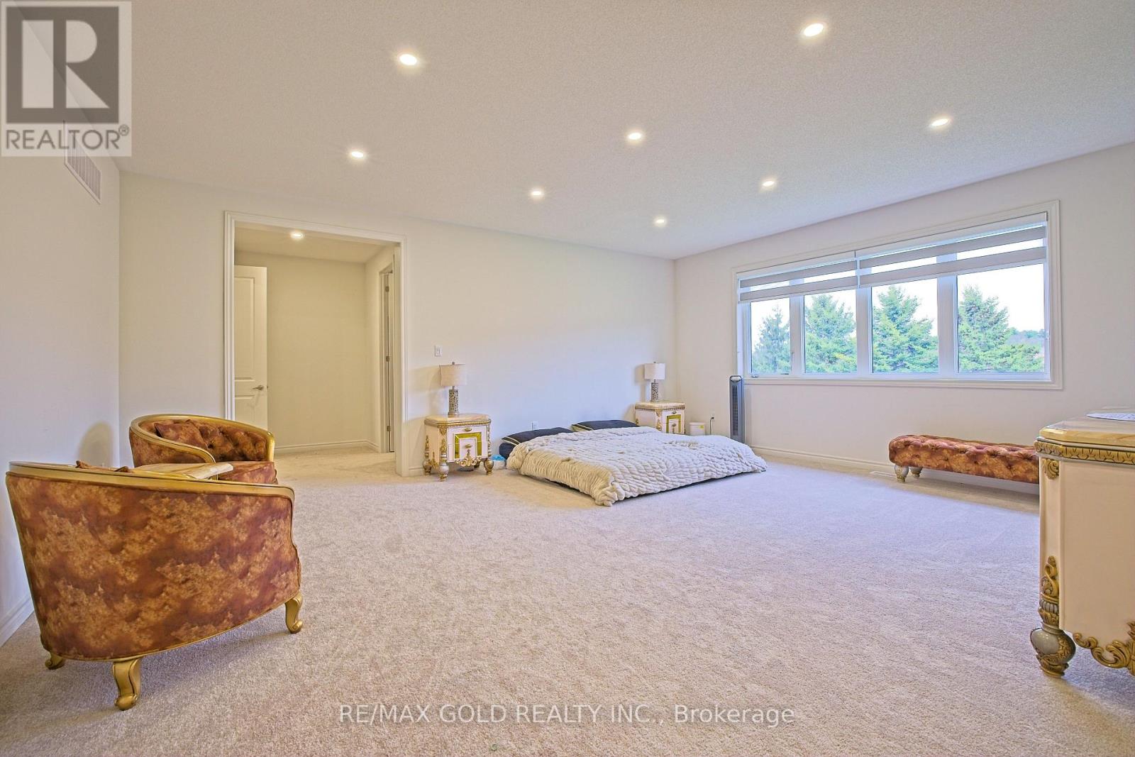 19 MARIGOLD BOULEVARD - 32