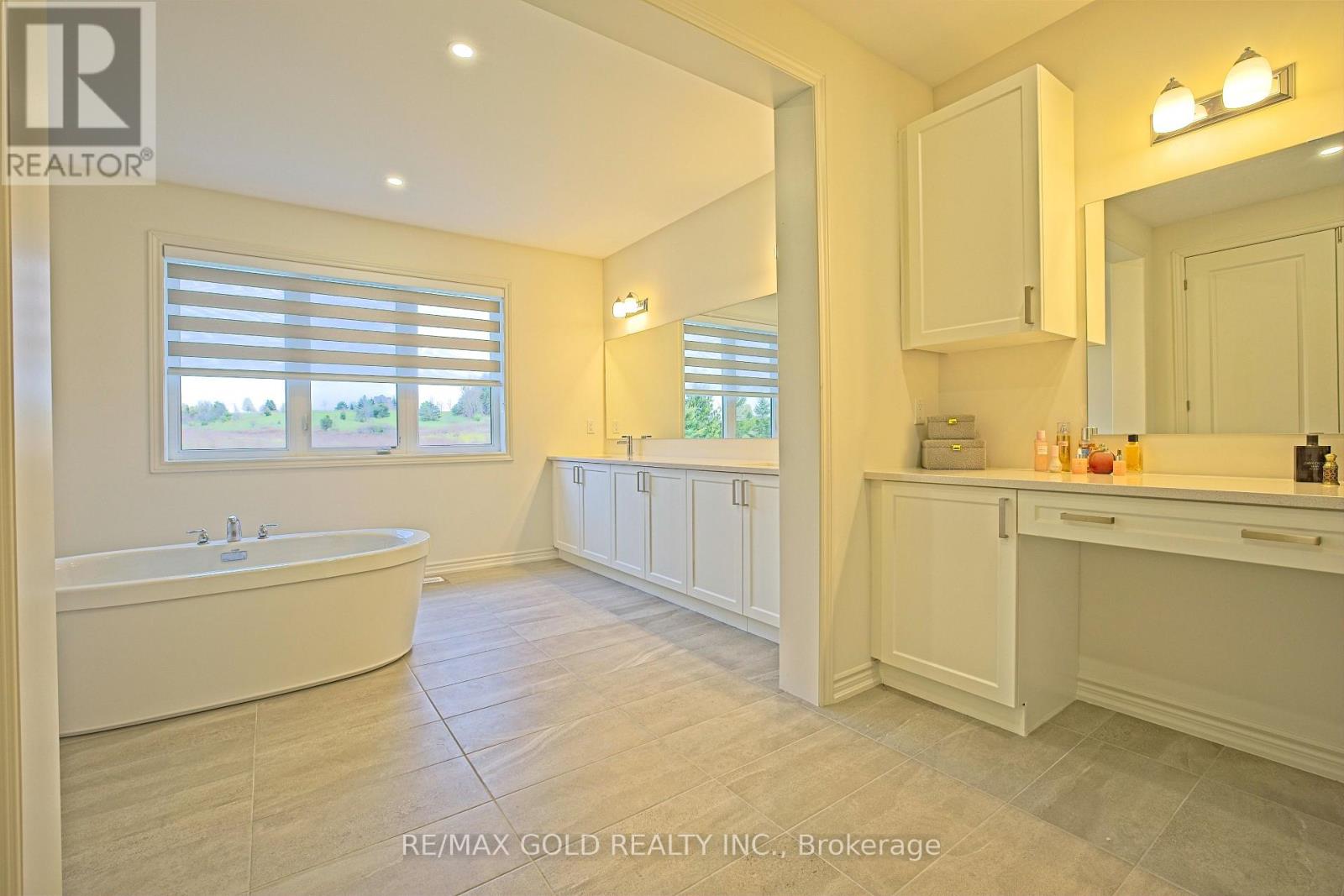 19 MARIGOLD BOULEVARD - 33