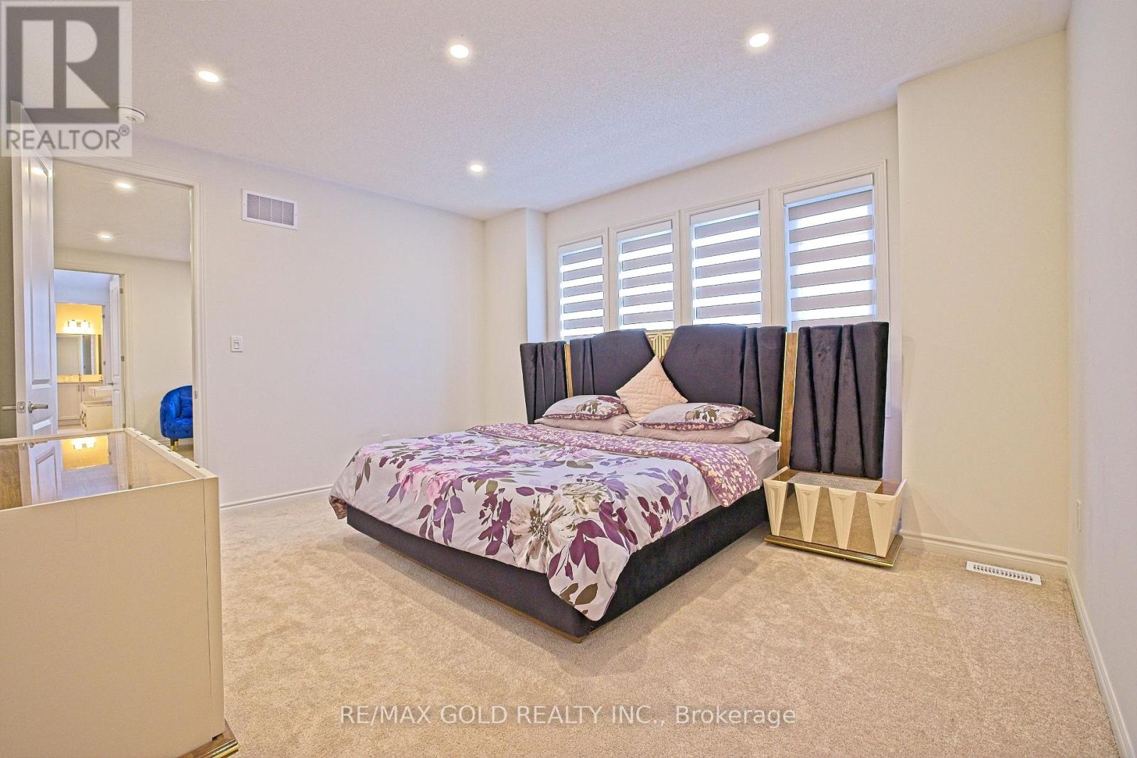 19 MARIGOLD BOULEVARD - 39
