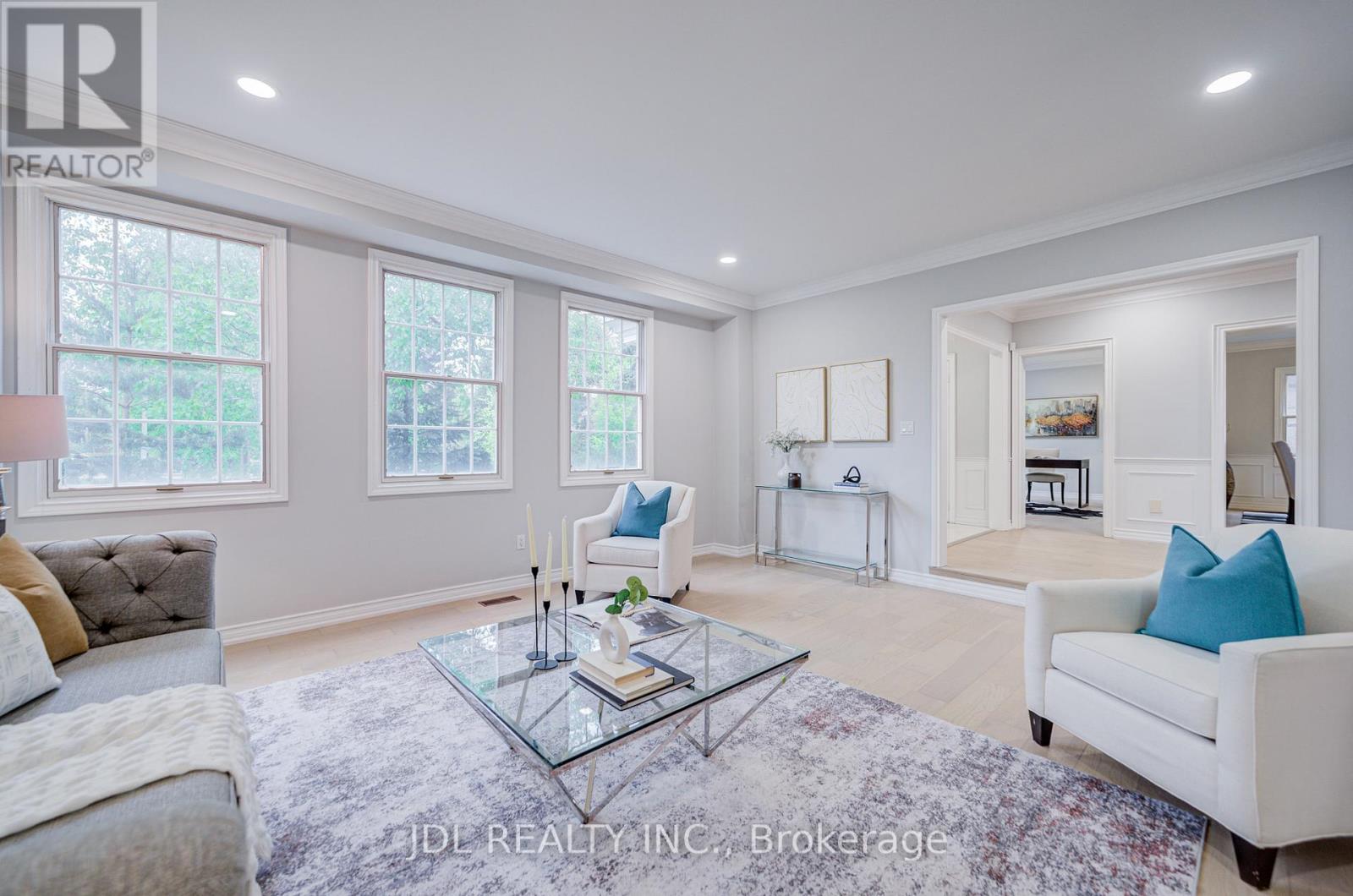 22 HILLHOLM BOULEVARD - 11