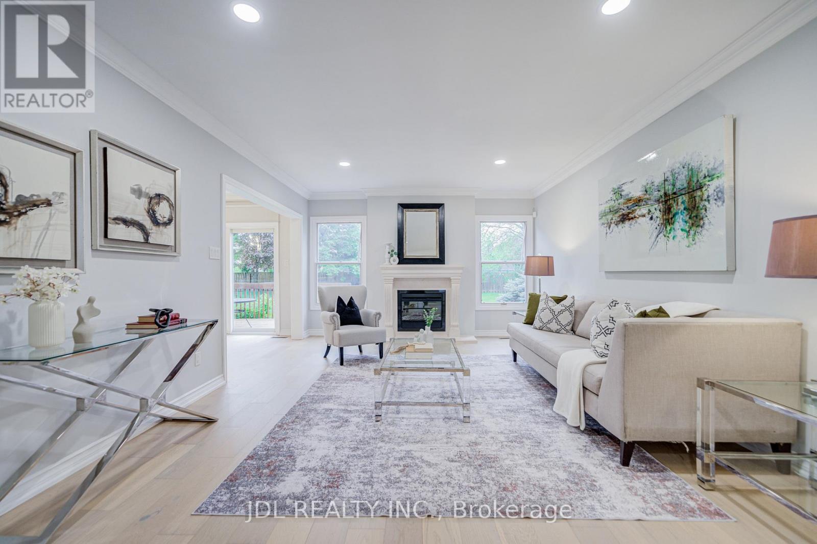 22 HILLHOLM BOULEVARD - 15