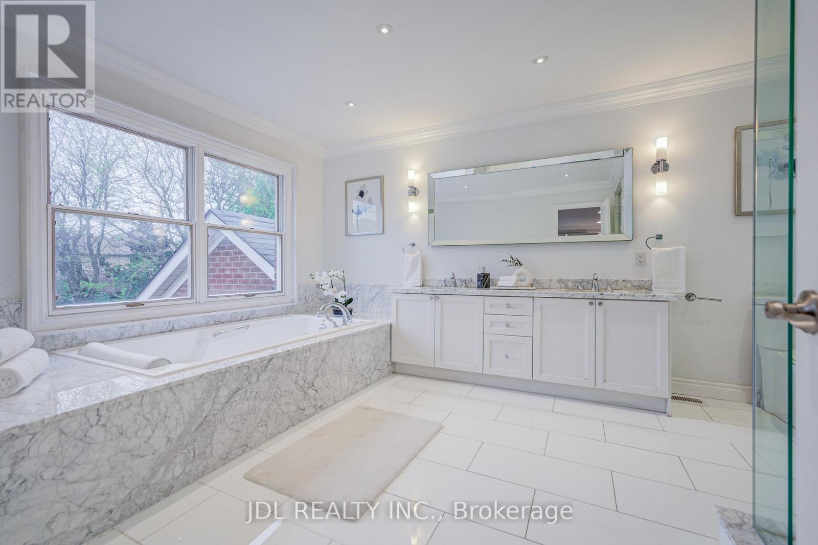22 HILLHOLM BOULEVARD - 34