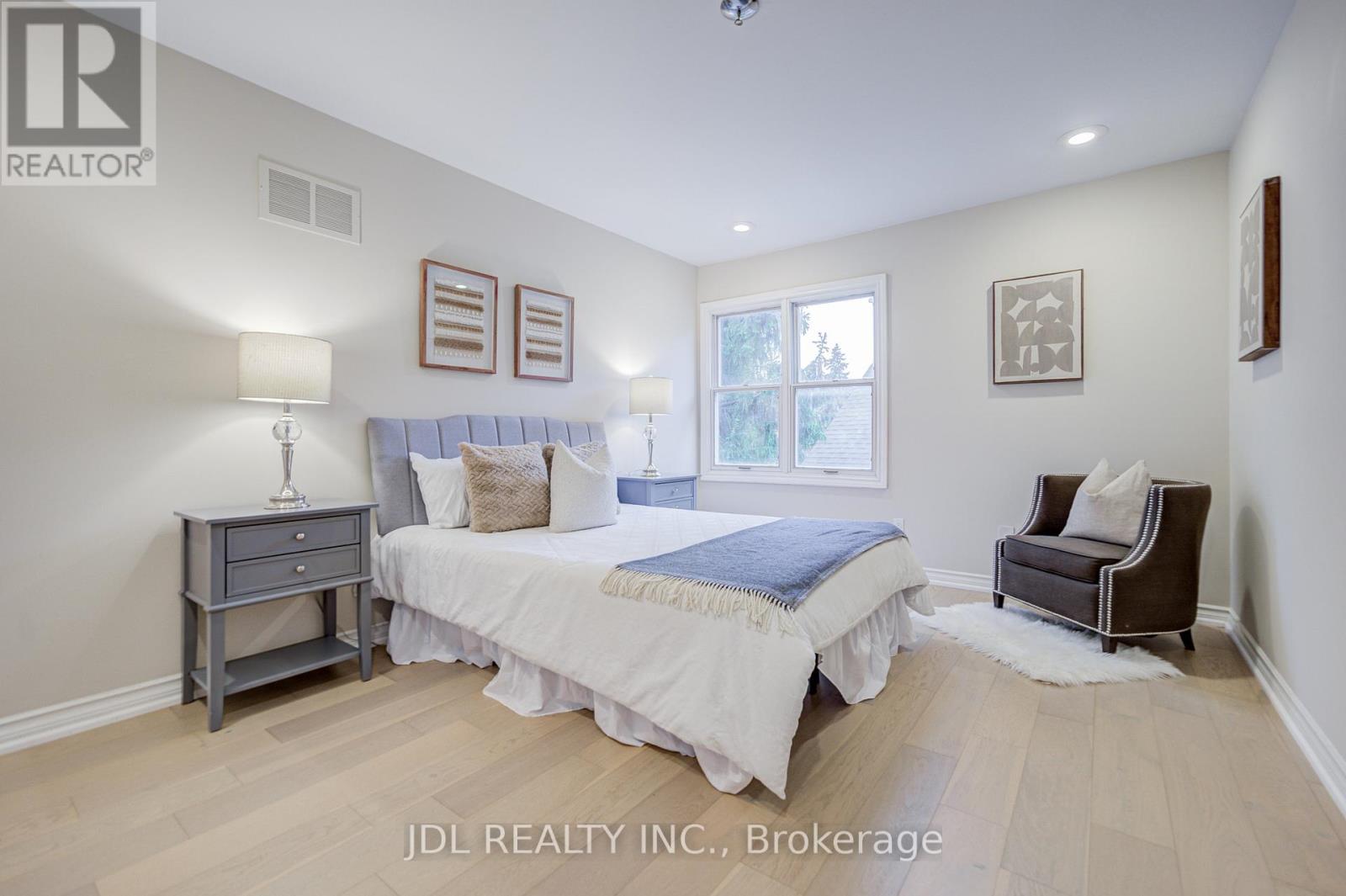 22 HILLHOLM BOULEVARD - 38