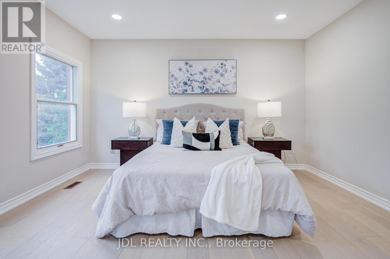 22 HILLHOLM BOULEVARD - 40