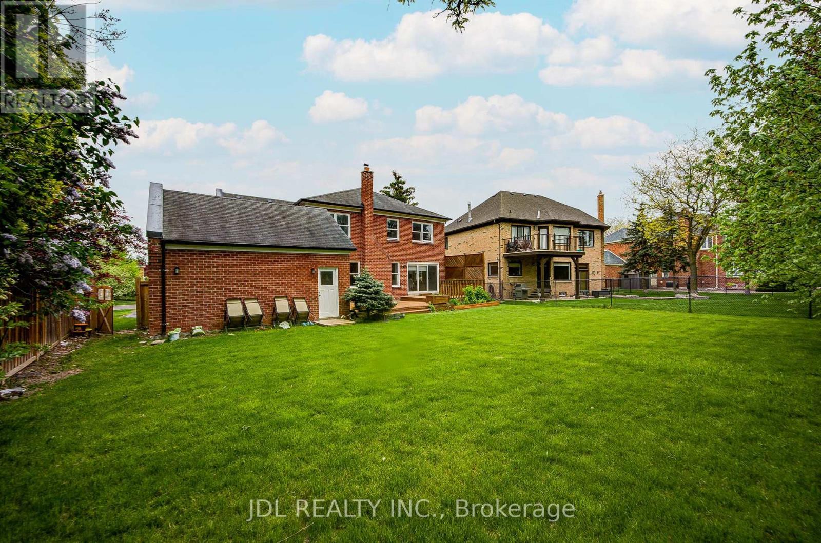 22 HILLHOLM BOULEVARD - 46