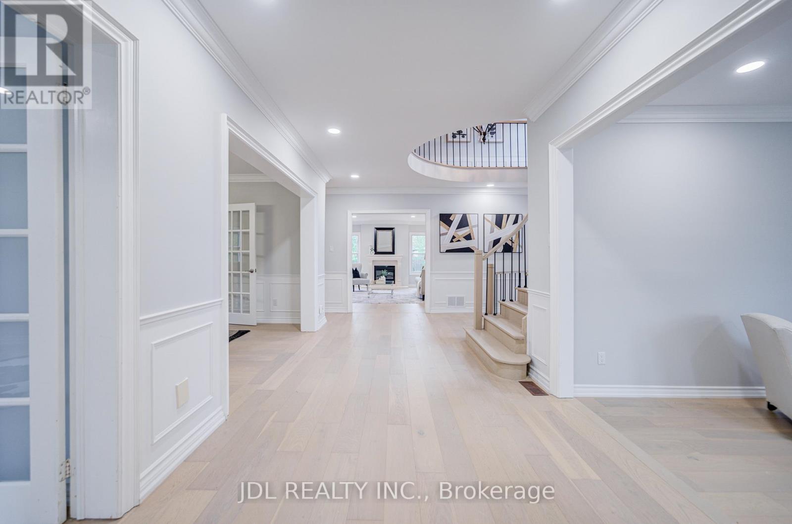 22 HILLHOLM BOULEVARD - 7