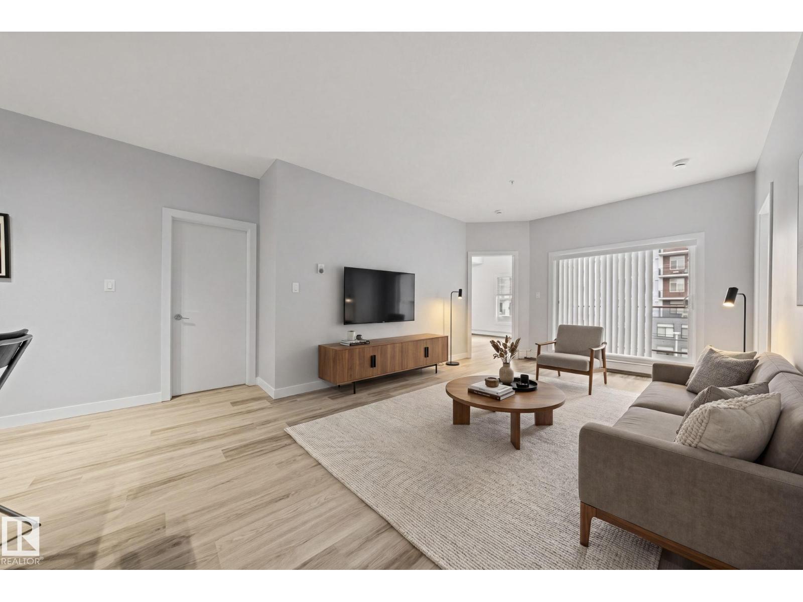 #306 10611 117 ST NW - 17