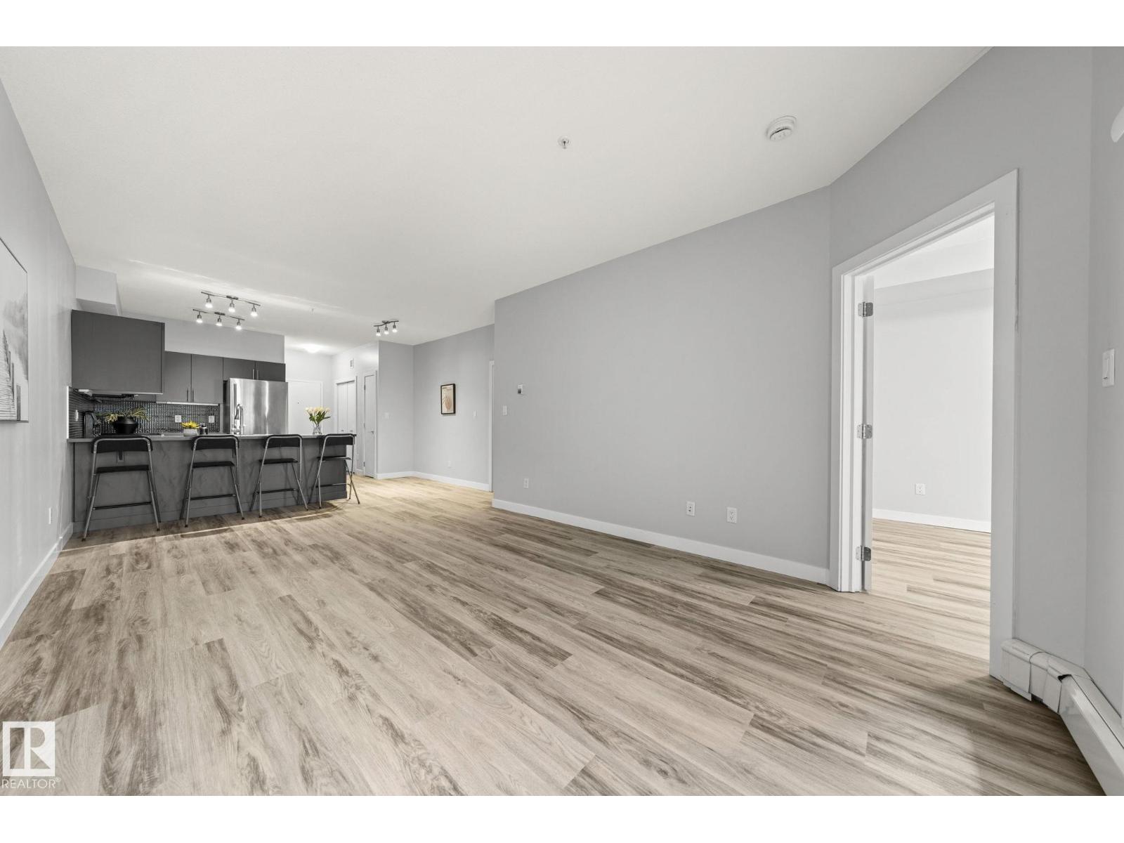 #306 10611 117 ST NW - 25
