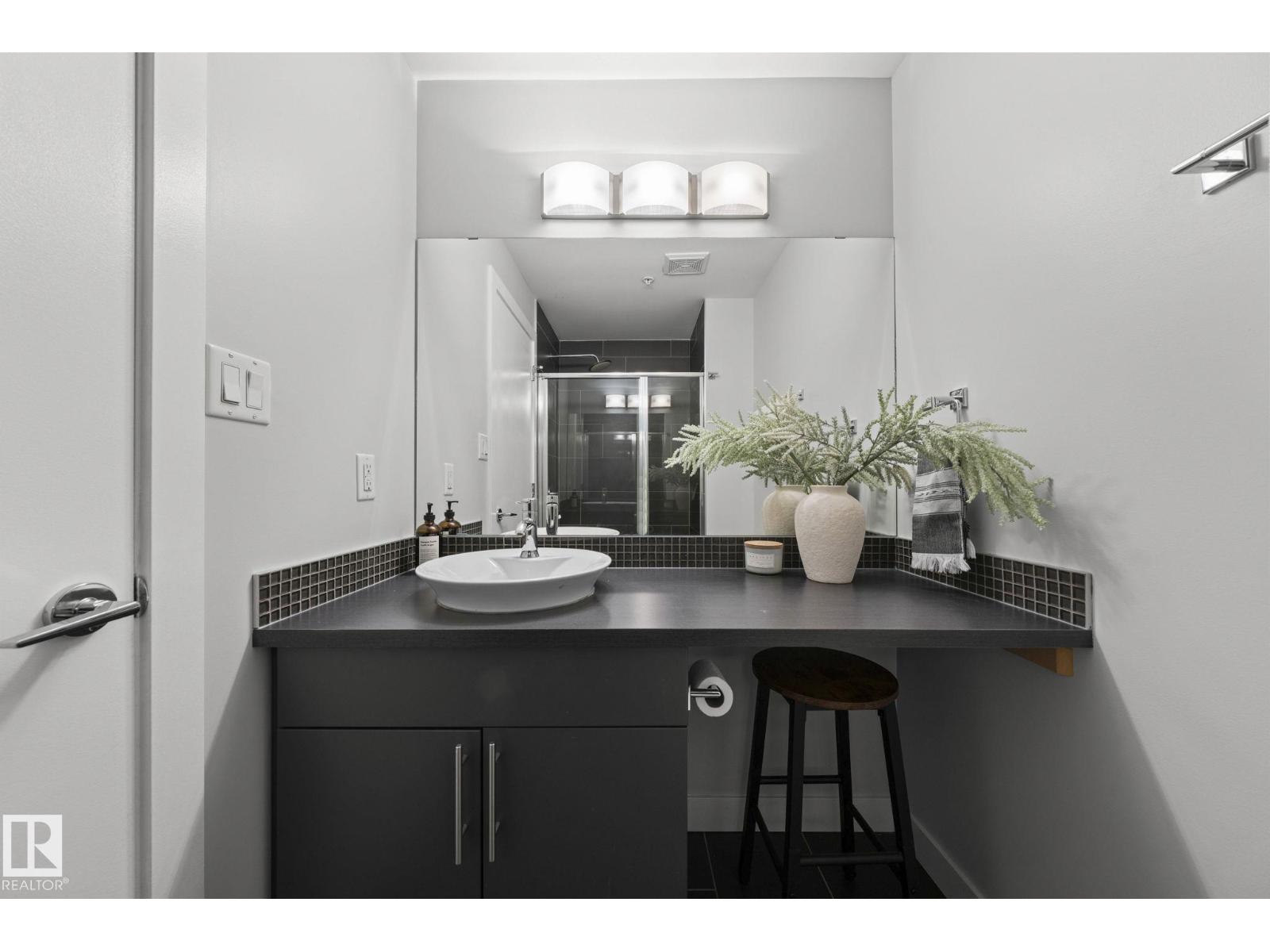 #306 10611 117 ST NW - 32