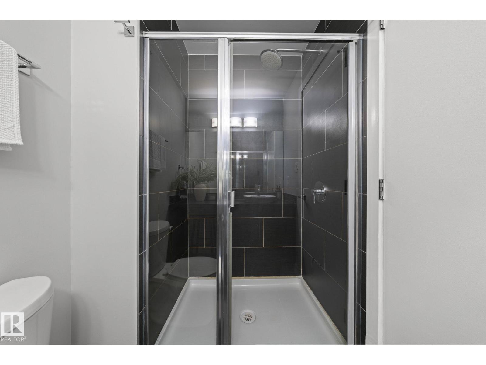 #306 10611 117 ST NW - 33