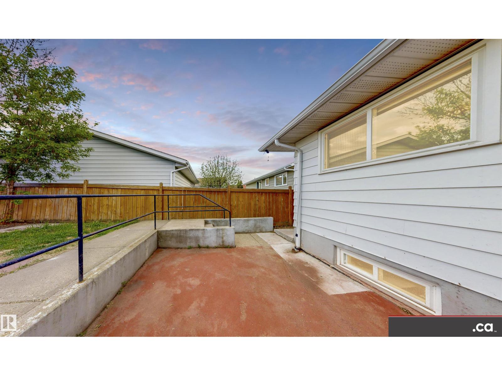4243 74 ST NW - 42