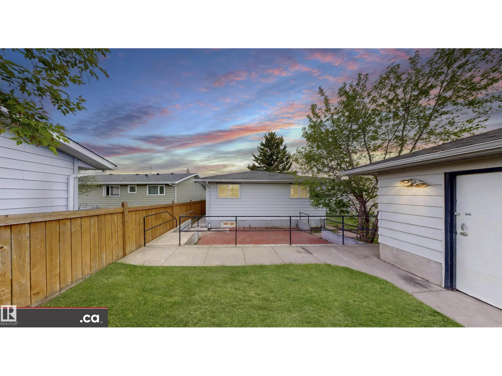 4243 74 ST NW - 49