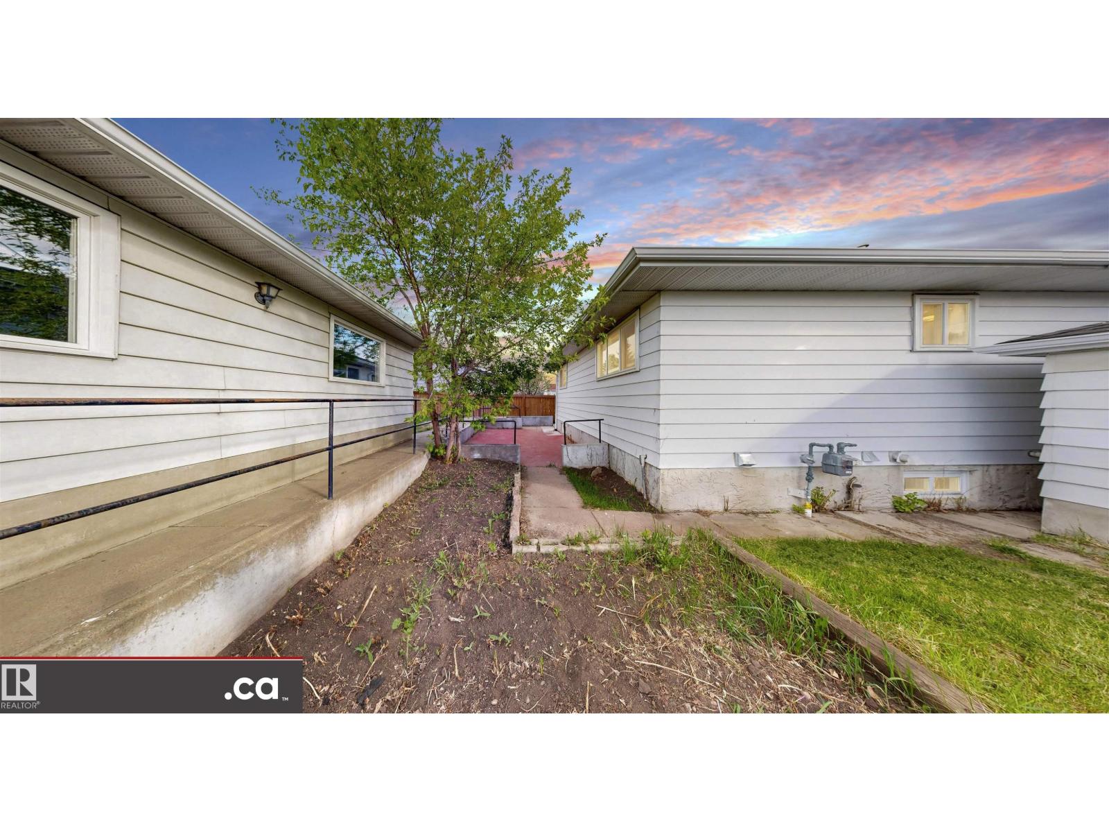 4243 74 ST NW - 52