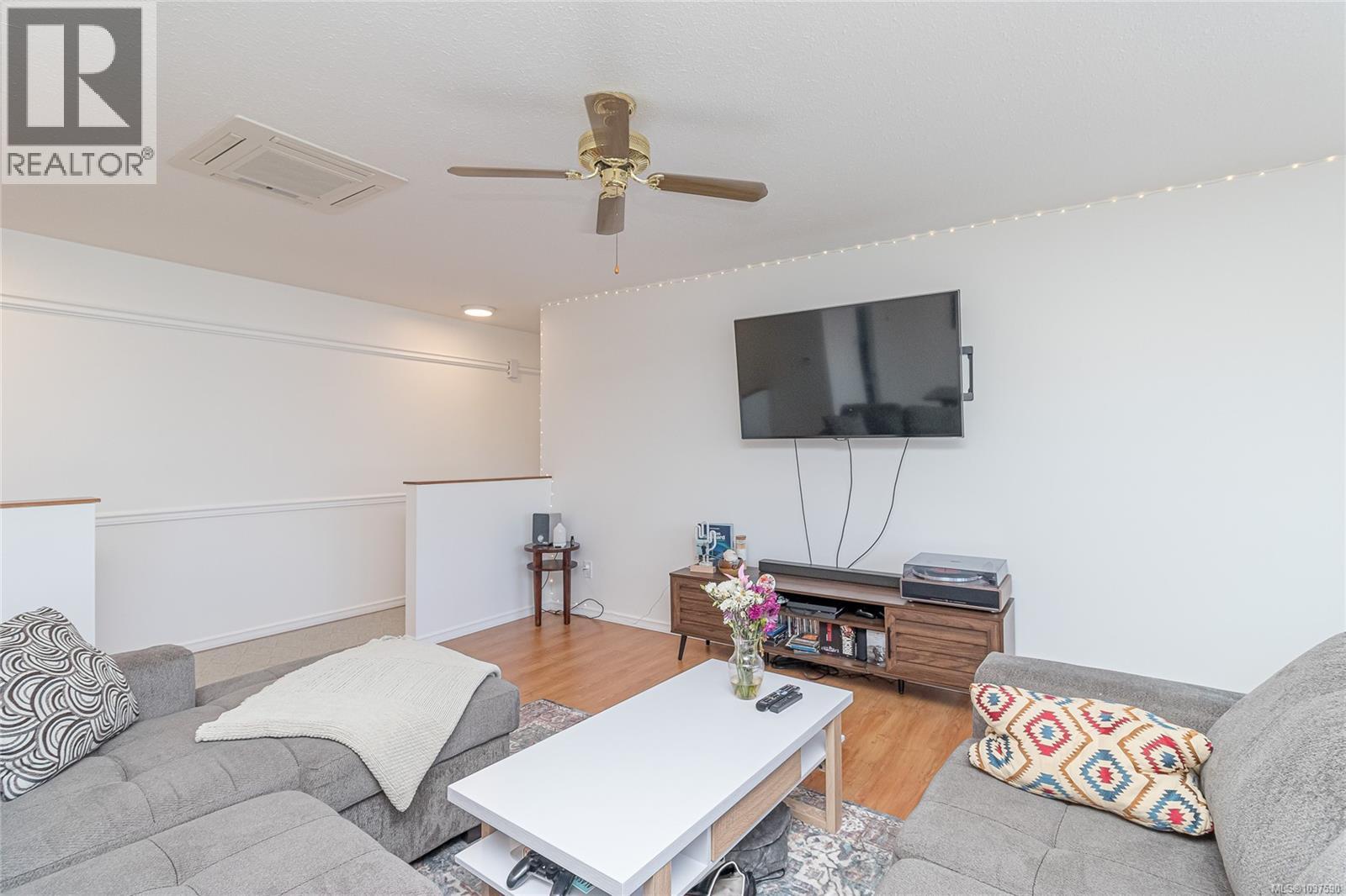 5536 Ventura Dr - 25
