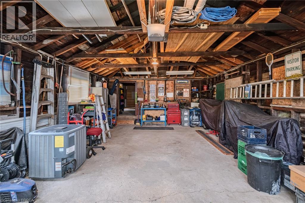 110 ARTHUR Street - 38